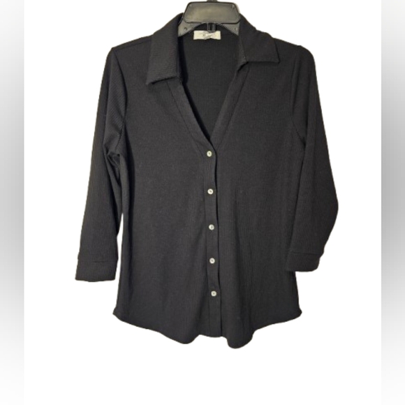 Beacon Apparel Women's Black Button-Up Collared Top Size Medium NWOT - Picture 1 of 7